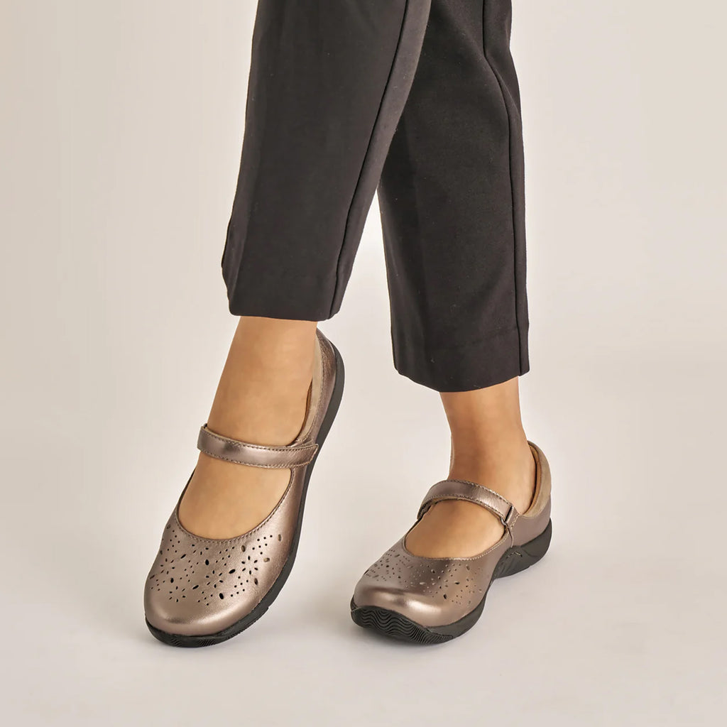 Women's Dansko Stacy Mary Jane PEWTER 10401-240200