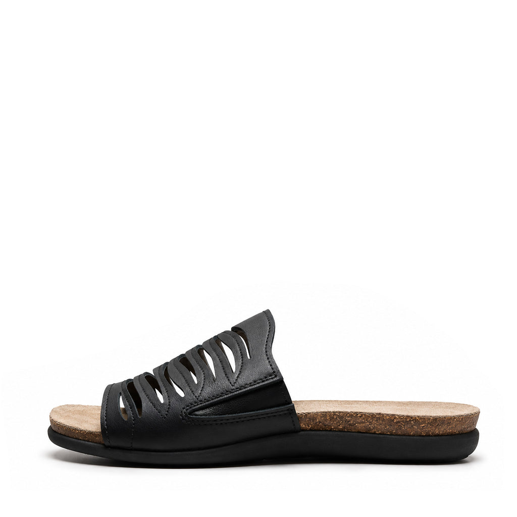 Women's Naot Isla Slip-On Sandal BLACK 105110-277