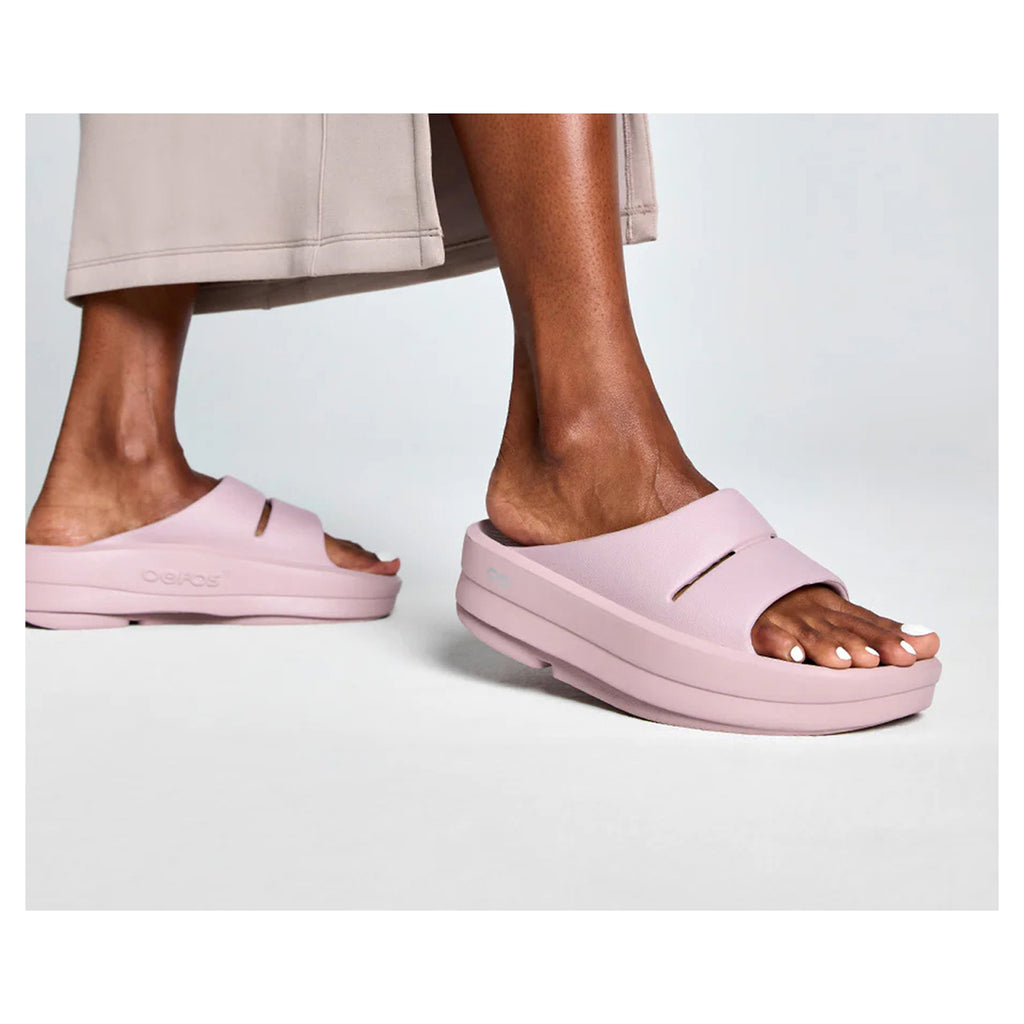 Women's Oofos OOmega OOahh Luxe Sandal STARDUST 1110-STARDUST