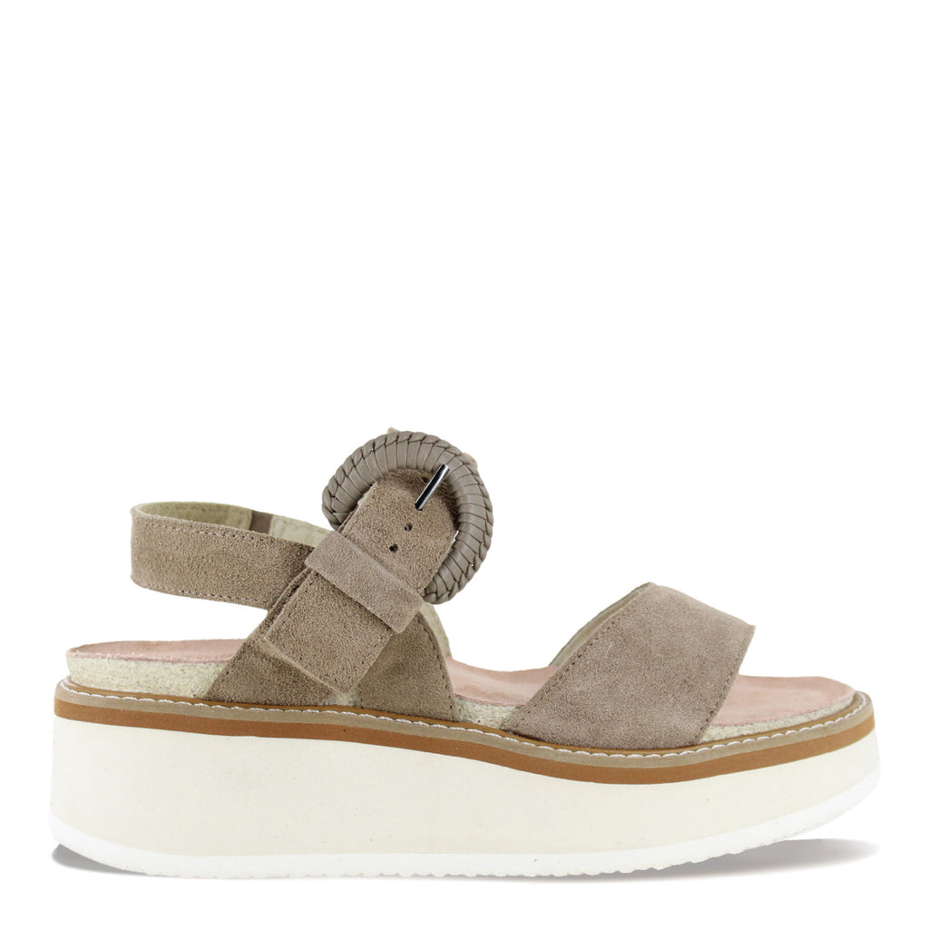 Women's Naot Crepe Sandal ALMOND 124100-EE1