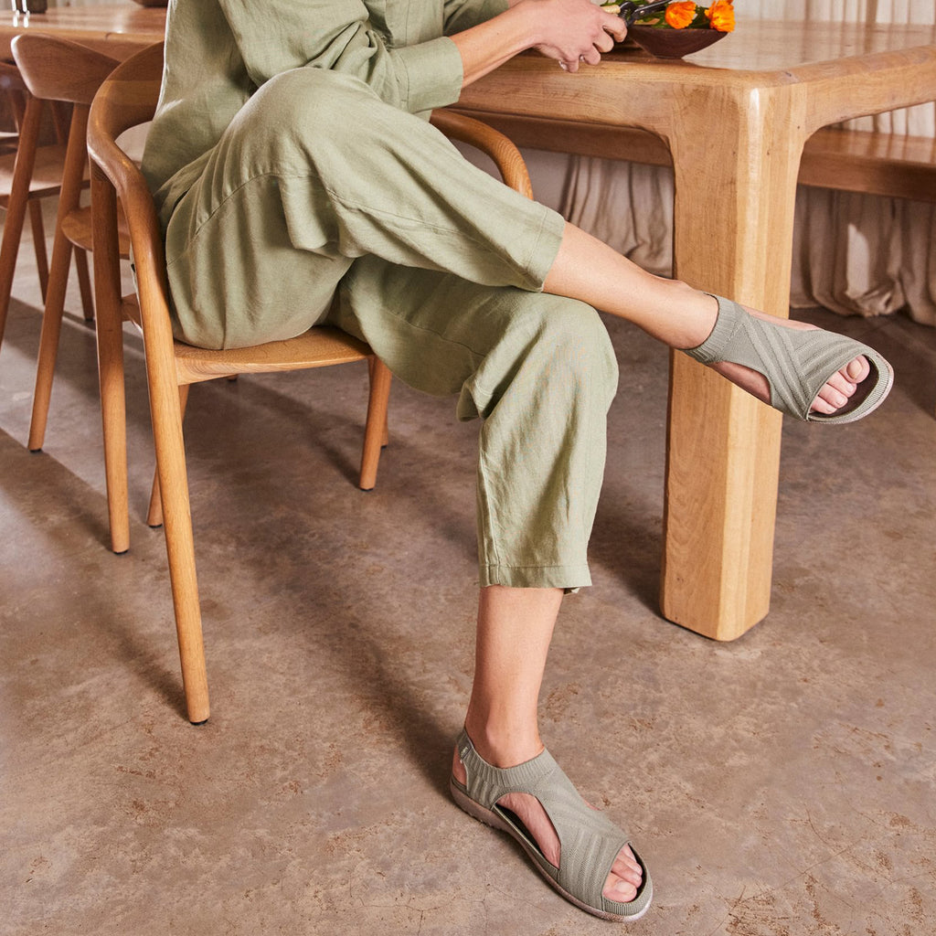 Women's Naot Kawhia Sandal TAUPE 130203-20H