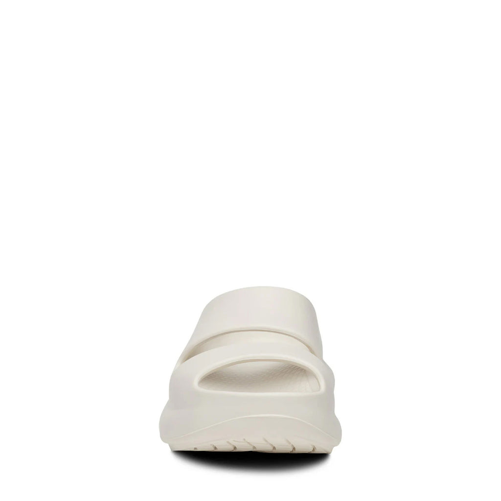 Women's OOfos OOyea Sandal CHALK 1700-CHALK