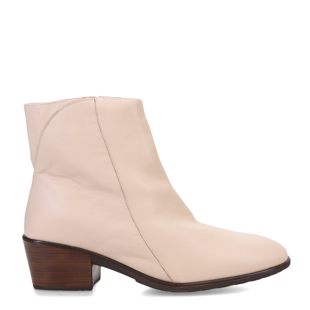 Women's Naot Goodie Boot IVORY 17497-HAP