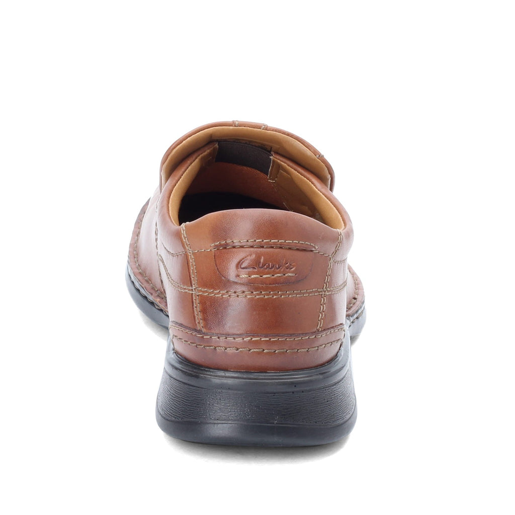 Men's Clarks Escalade Step Loafer BROWN 26113919