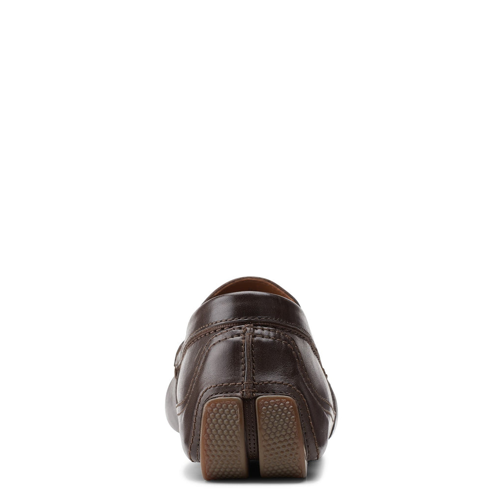 Peltz Shoes  Men's Clarks Markman Plain Loafer DARK BROWN 26158706