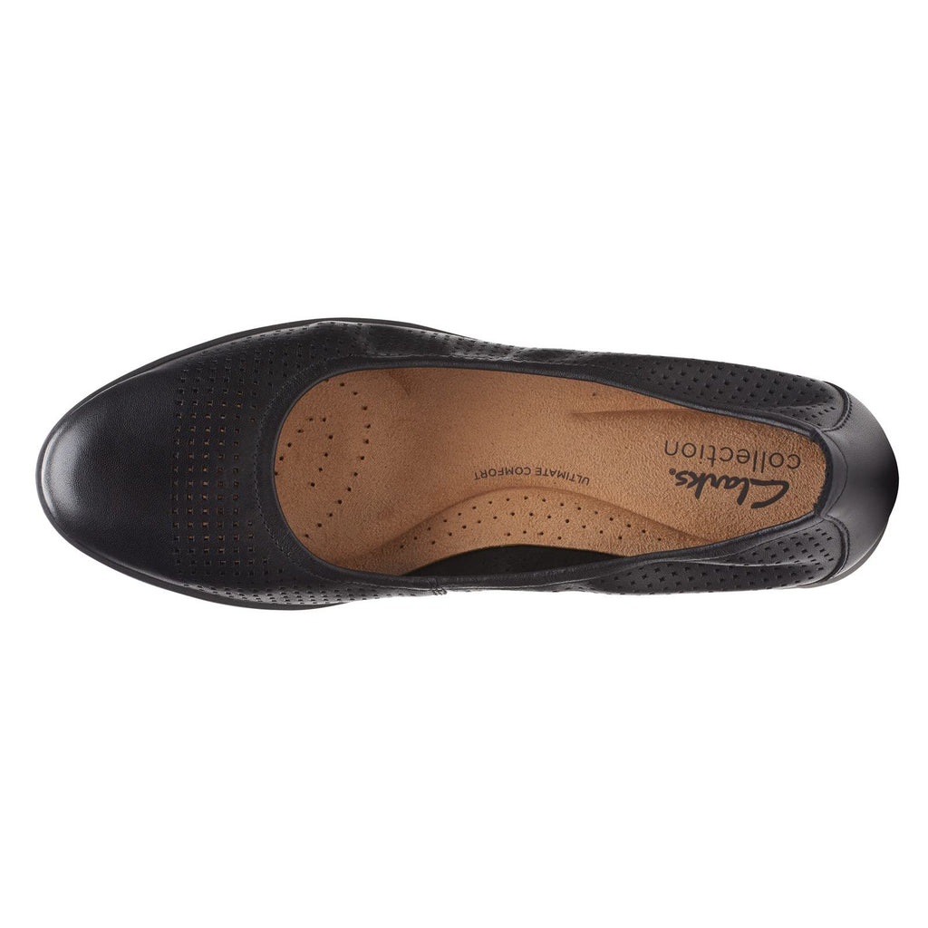 Women's Clarks Jenette Ease Flat BLACK PERF 26165152