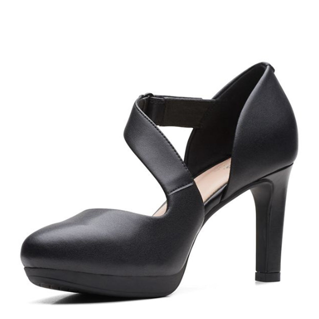 Women's Clarks Ambyr Glow Pump BLACK 26169513