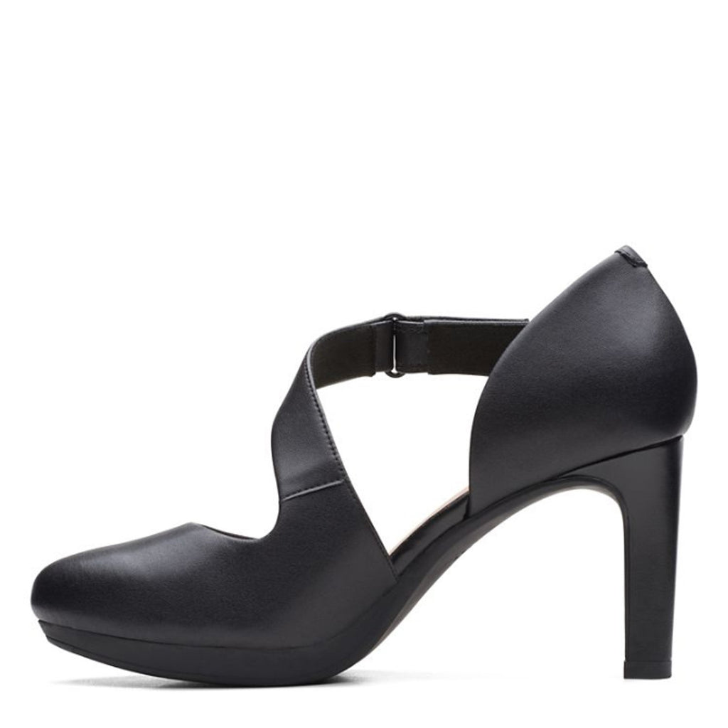 Women's Clarks Ambyr Glow Pump BLACK 26169513