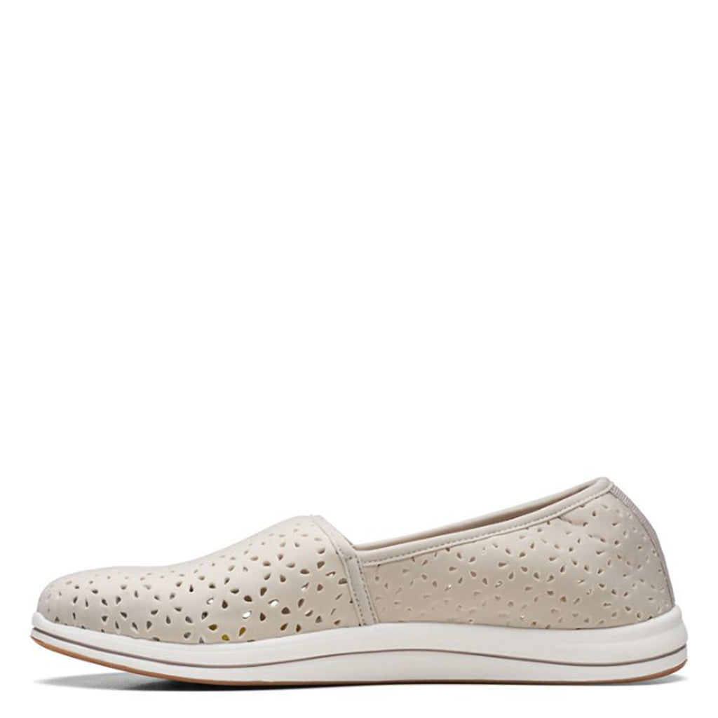Women's Clarks Breeze Emily Slip-On TAUPE 26171369