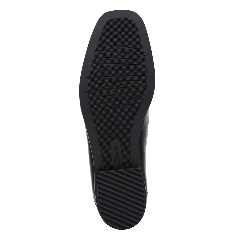 Women's Clarks Sarafyna Freva Loafer BLACK 26174827