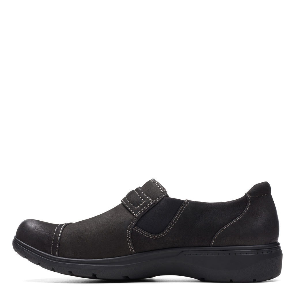 Peltz Shoes  Women's Clarks Carleigh Pearl Slip-On black nubuck 26175048