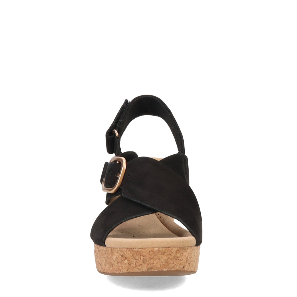 Women's Clarks Giselle Dove Sandal BLACK 26177142