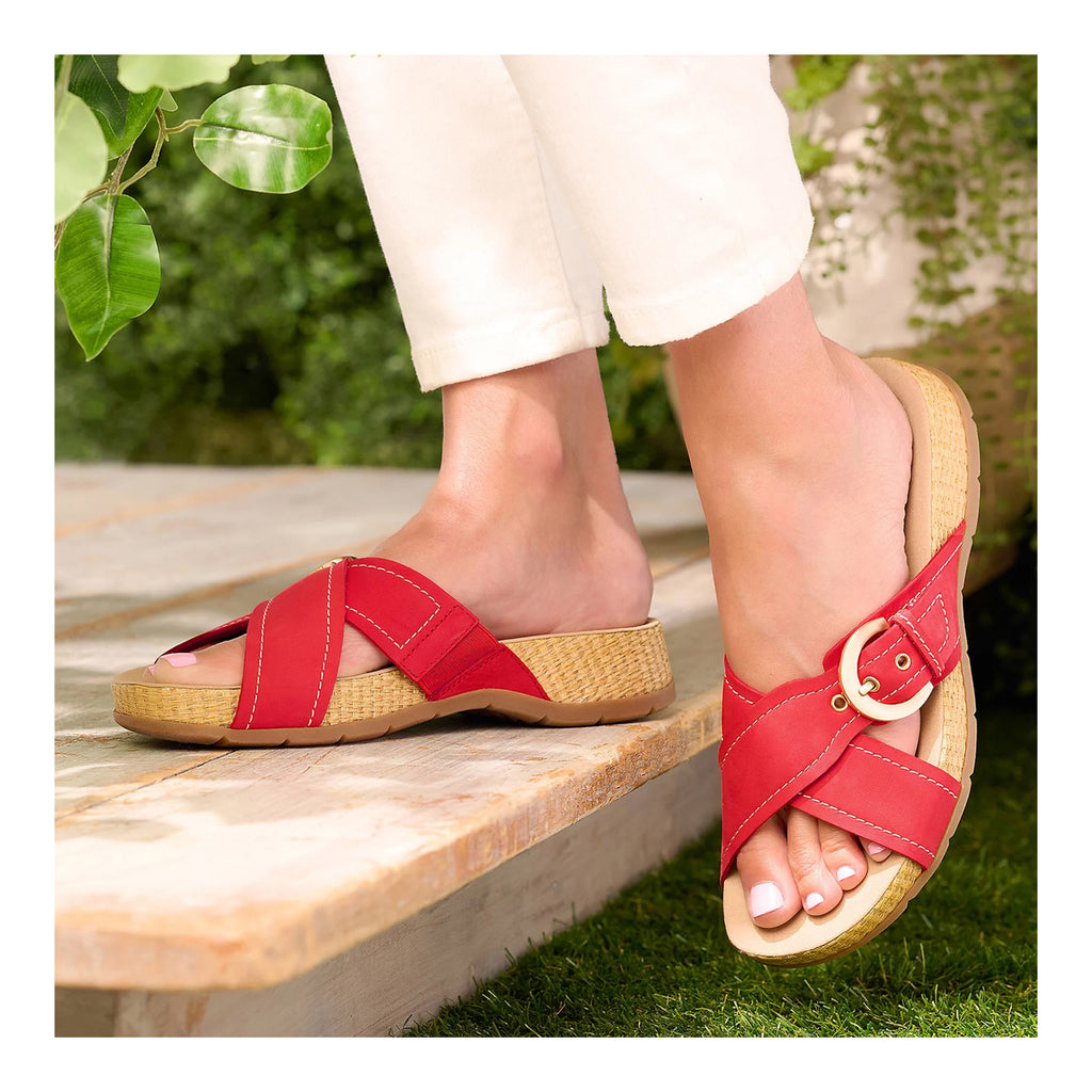 Women's Clarks Reileigh May Sandal CHERRY NUBUCK 26178001