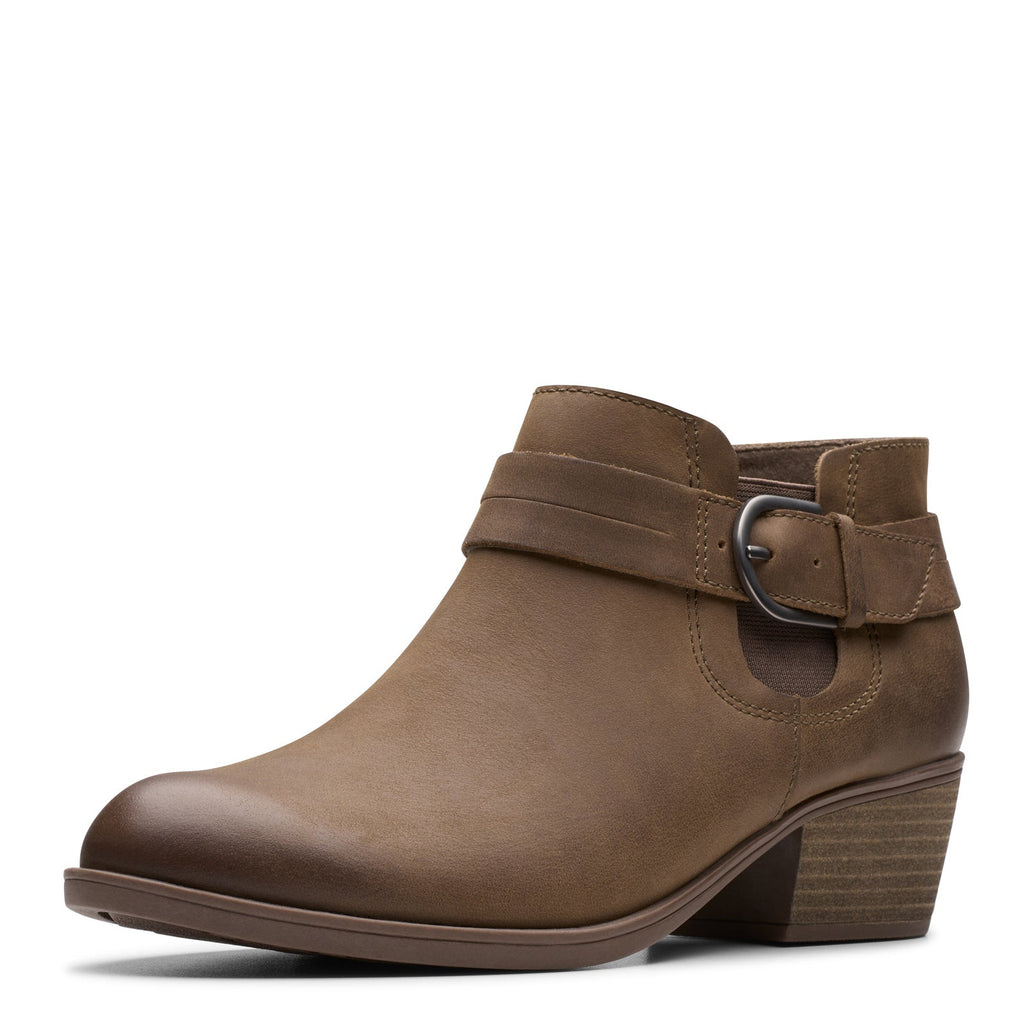 Women's Clarks Charlten Rae Boot MUSHROOM OILY 26179574