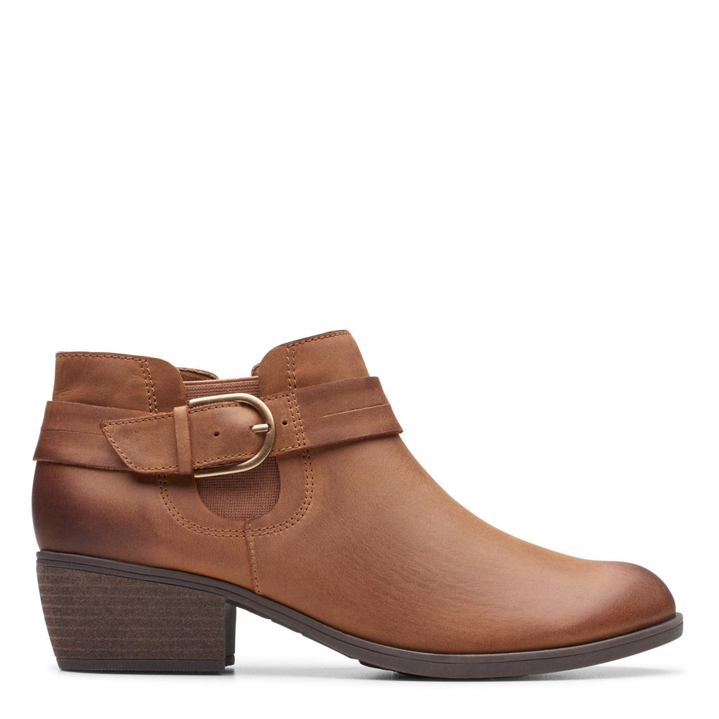 Women's Clarks Charlten Rae Boot TAN OILY 26179575