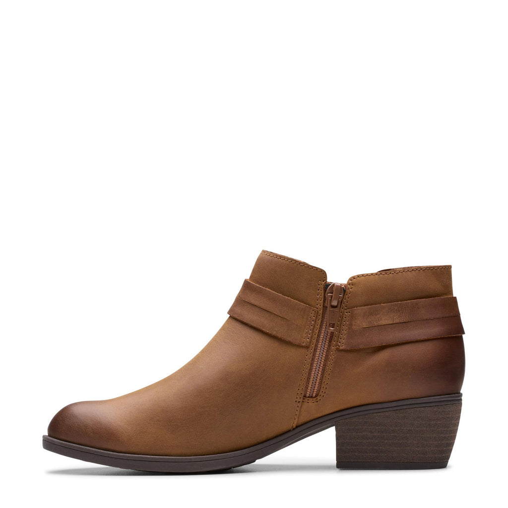 Women's Clarks Charlten Rae Boot TAN OILY 26179575