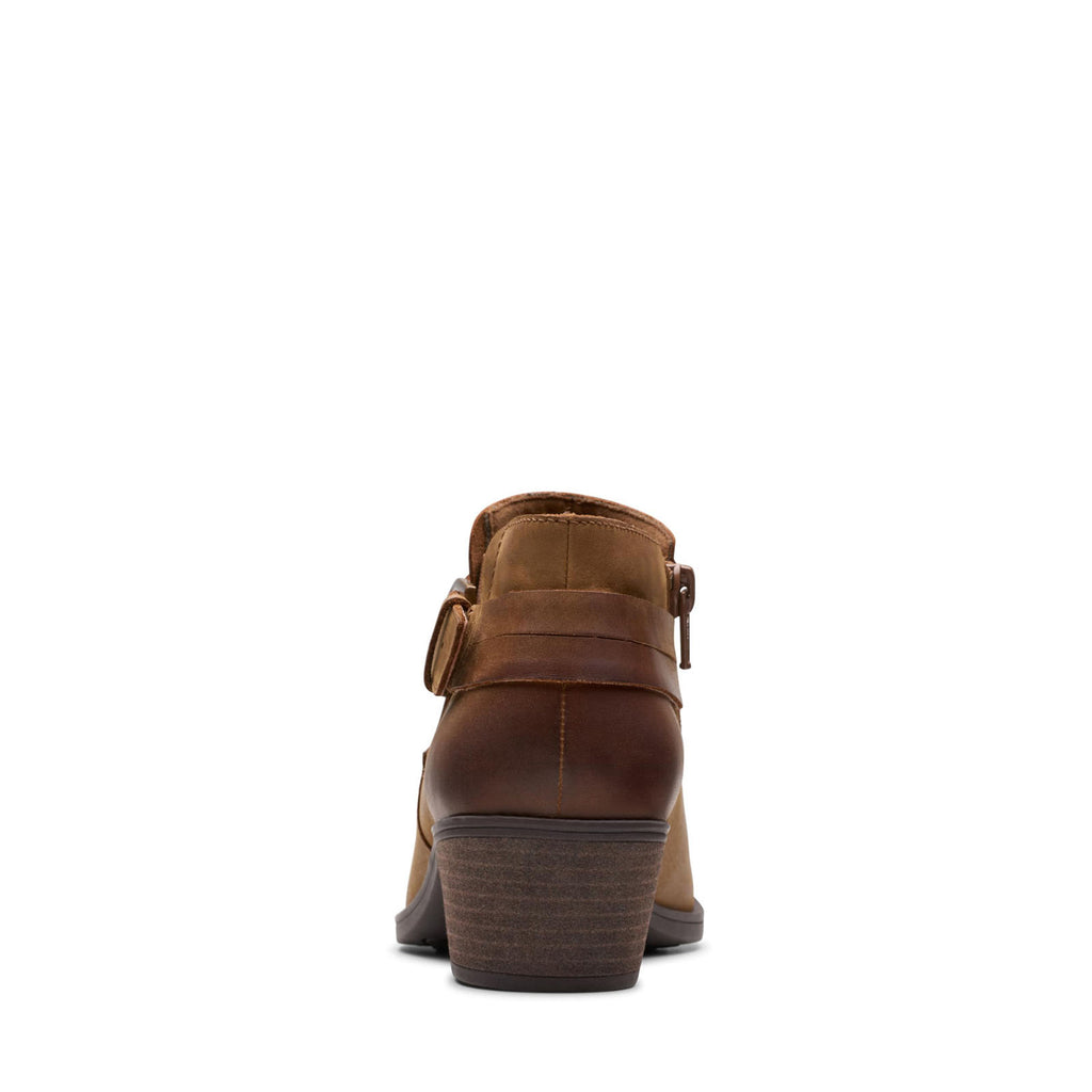 Women's Clarks Charlten Rae Boot TAN OILY 26179575