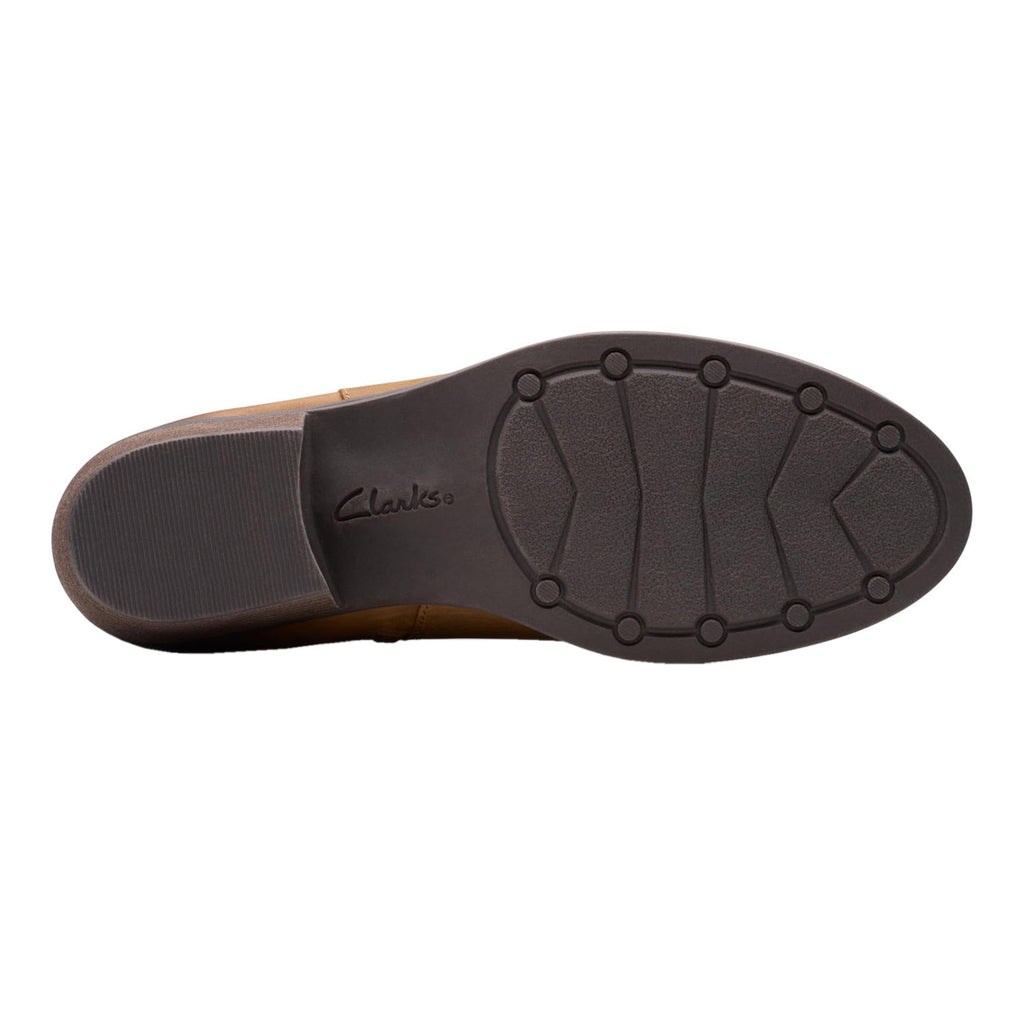 Women's Clarks Charlten Rae Boot TAN OILY 26179575