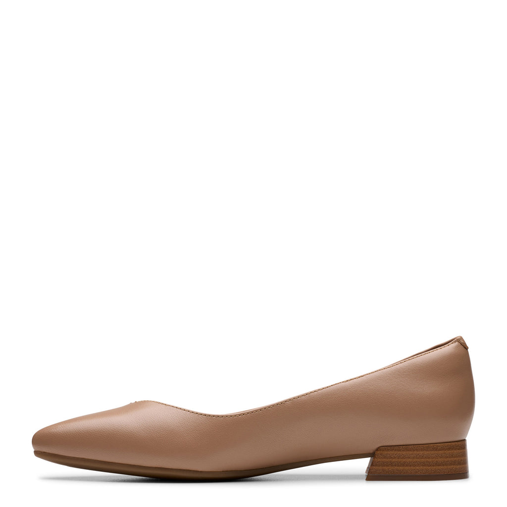 Women's Clarks Natalyn Wish Pump WARM BEIGE 26180015