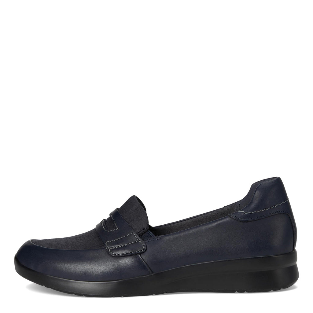 Women's Clarks Ellowyn Penny Loafer NAVY 26180092
