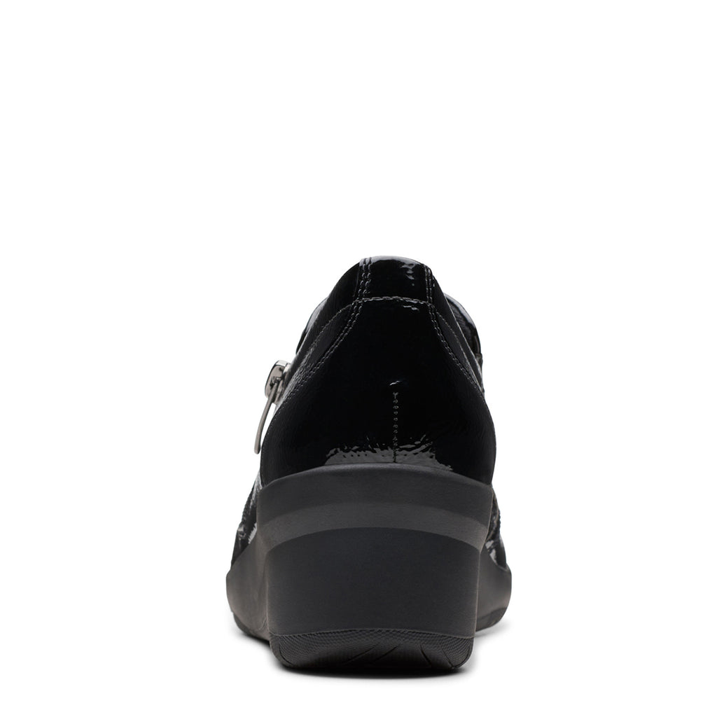 Women's Clarks Suttyn Zip Bootie BLACK CRINKLE PATENT 26180144