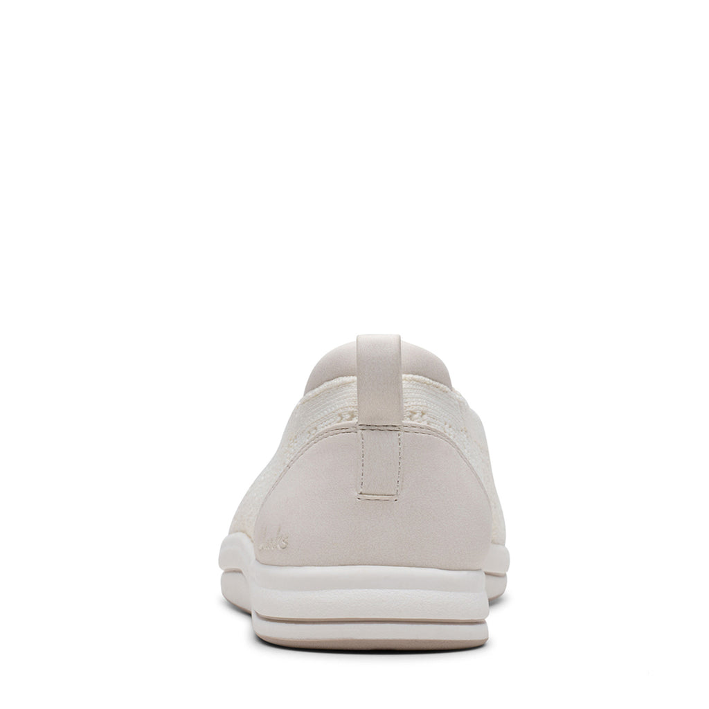 Women's Clarks Breezey Izzy Slip-On WHITE 26182241