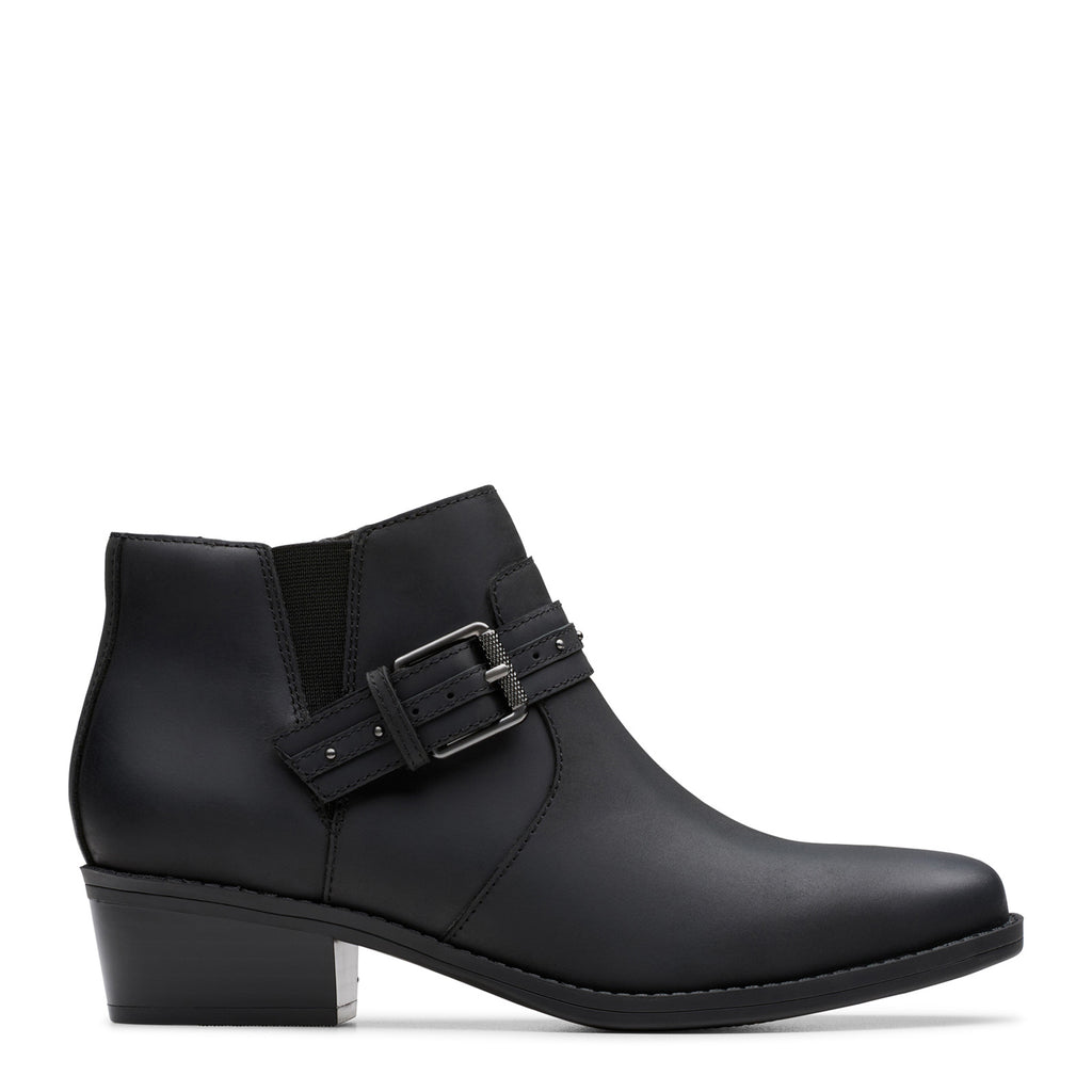 Women's Clarks Danyelle Wish Boot BLACK OILED LEATHER 26184755
