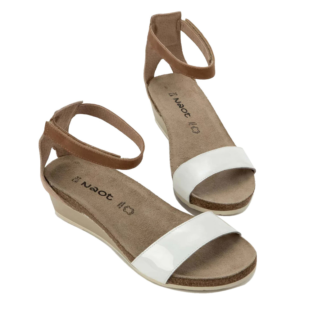 Women's Naot Pixie Sandal PORCELAIN PATENT / IVORY 5016-WCI