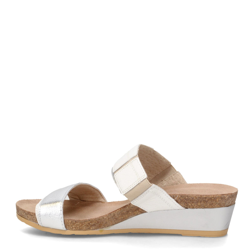 Women's Naot Royalty Sandal WHITE / SILVER 5051-WFT