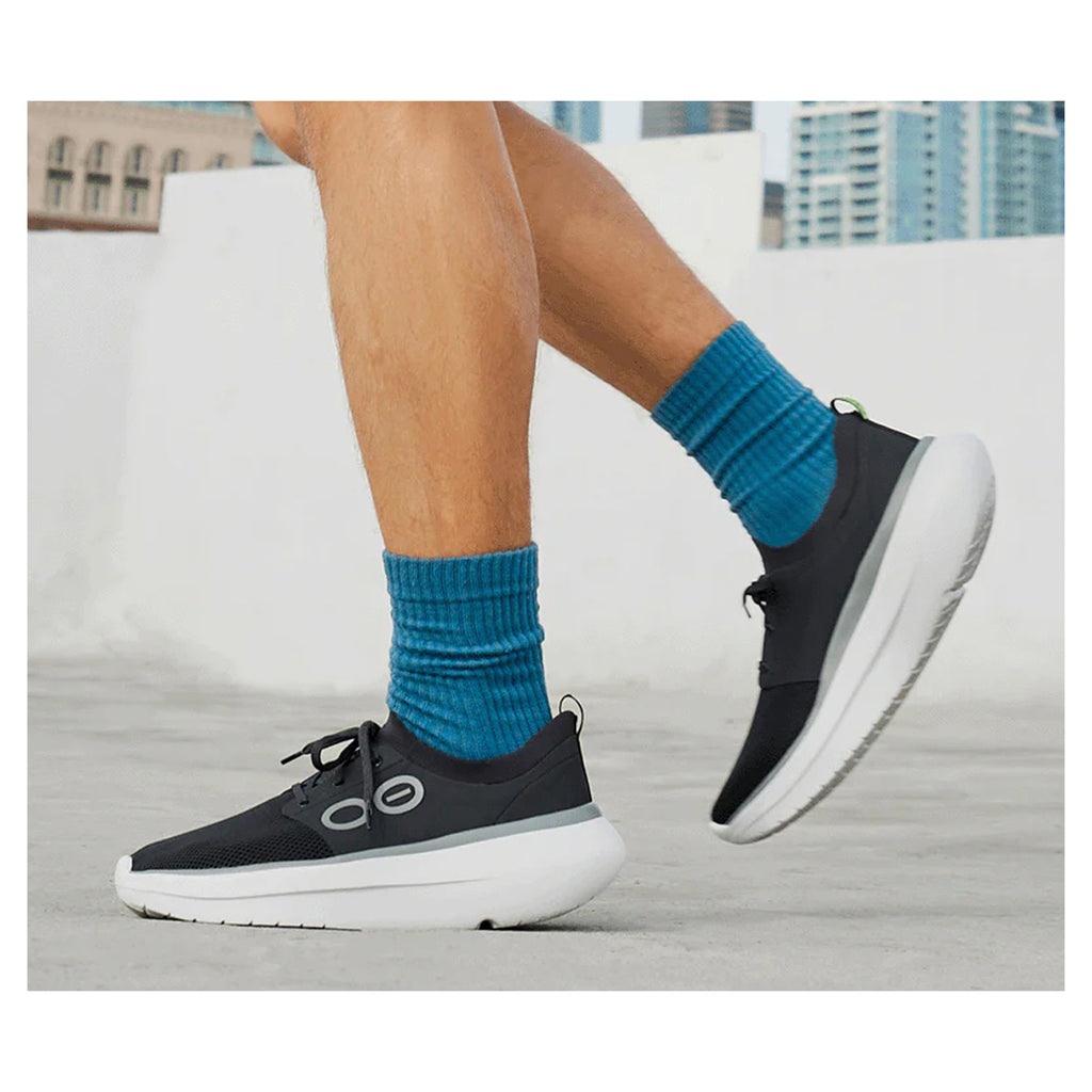Men's OOfos OOmy Stride Sneaker BLACK  WHITE 5087-WHITEBLACK