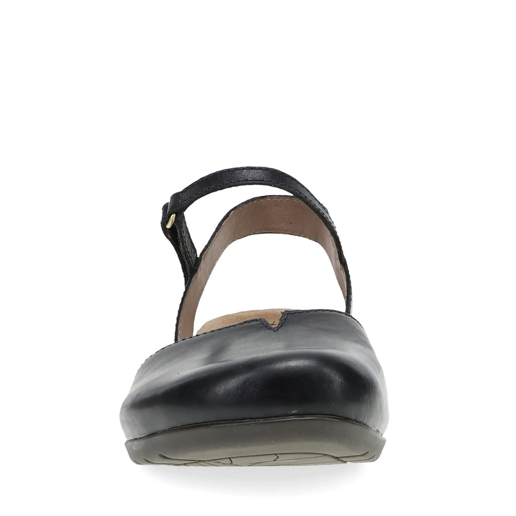 Women's Dansko Rowan Flat BLACK WAXY 6025-475300