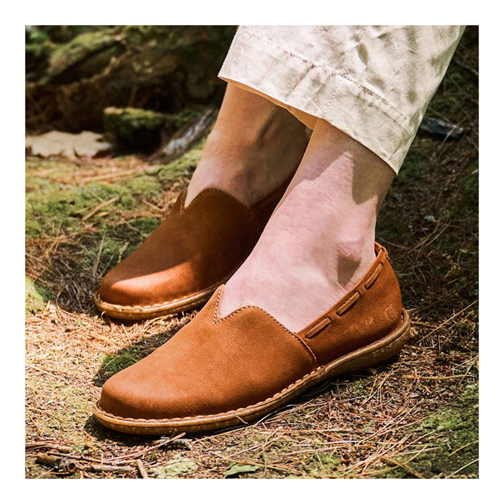 Women's Born Naya Slip-On TAN BR0027816