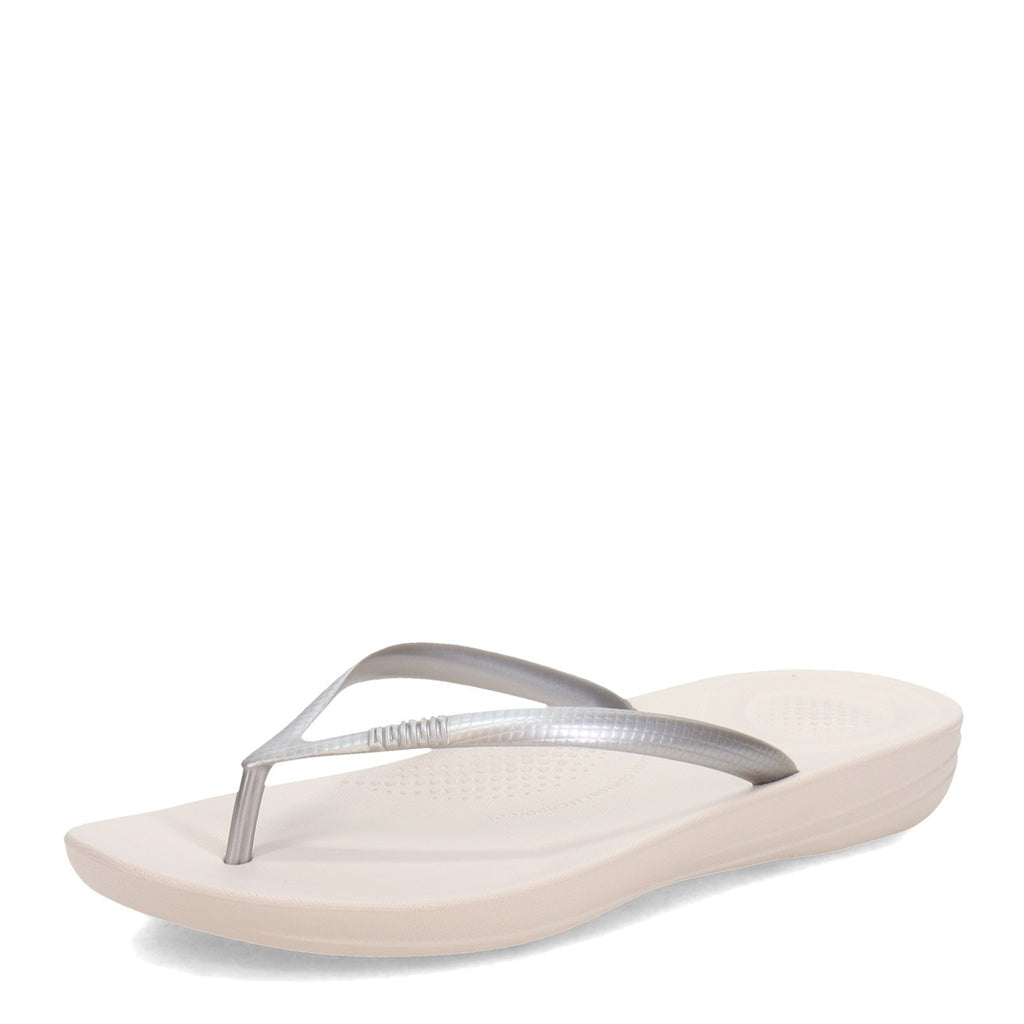 Women's FitFlop iQushion Flip-Flop SILVER E54-011