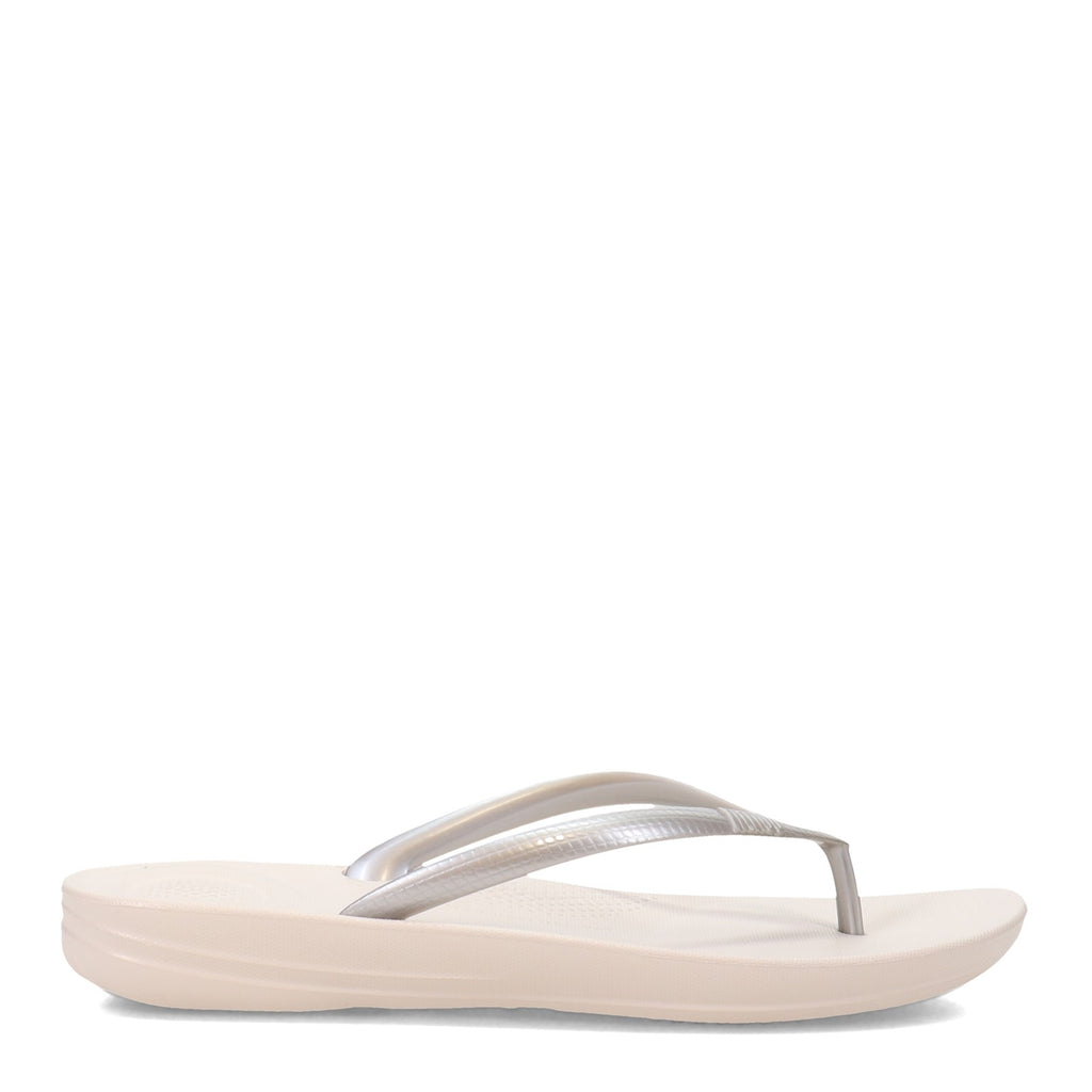 Women's FitFlop iQushion Flip-Flop SILVER E54-011