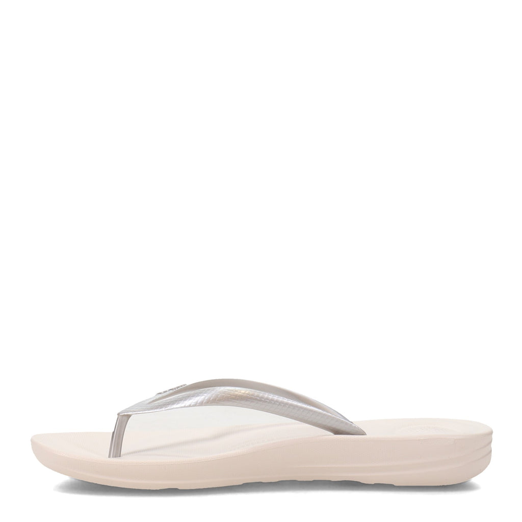 Women's FitFlop iQushion Flip-Flop SILVER E54-011