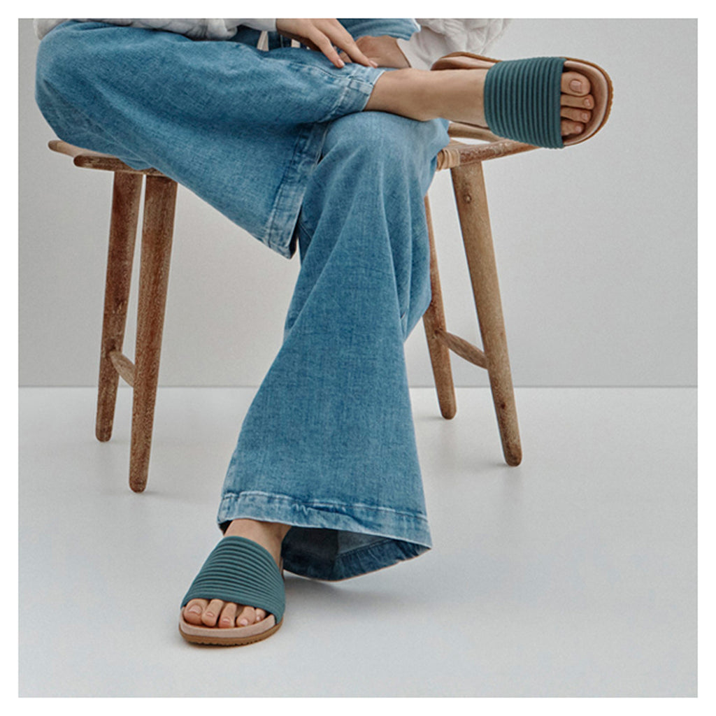 Women's Vionic Evie Slide Sandal Bodega Blue J5081F1400