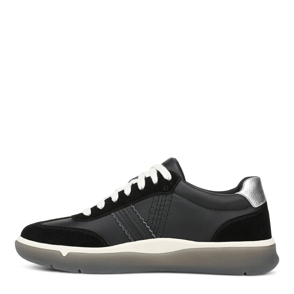 Women's Vionic City Walk Sneaker BLACK J7705L3001