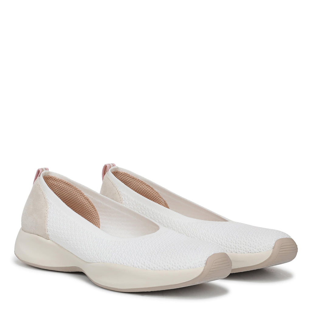 Women's BZees Unity Slip-On WHITE J8270F1100