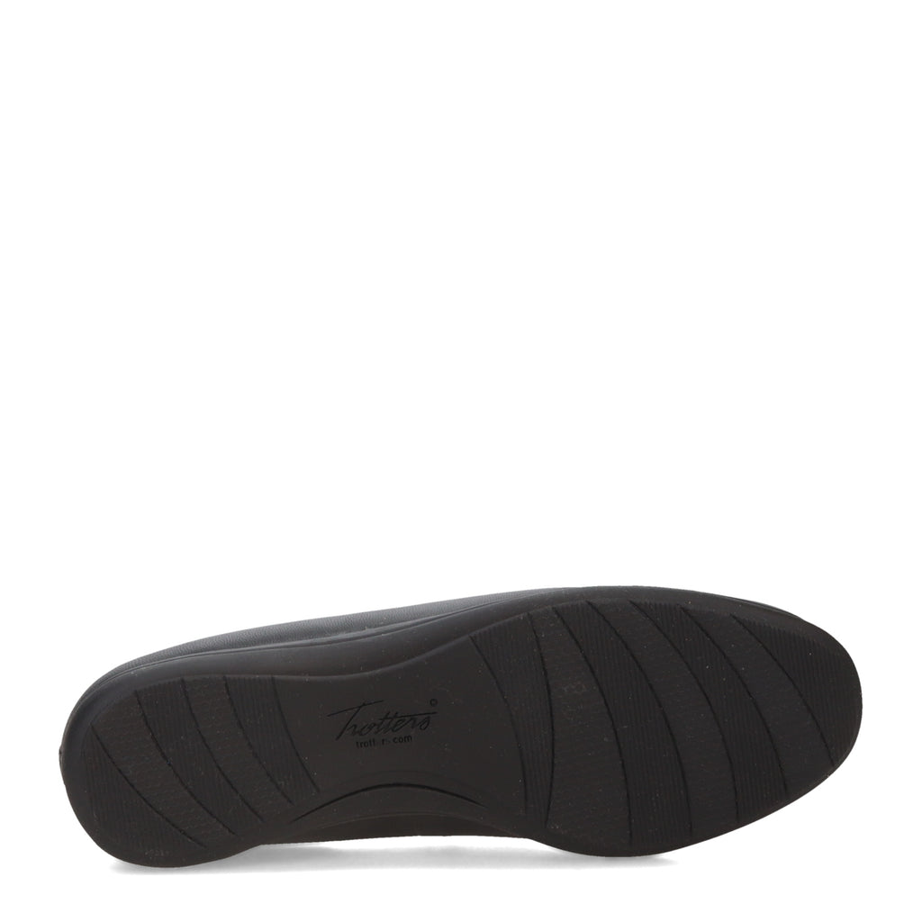 Women's Trotters Darcey Flat BLACK LEATHER T1904001