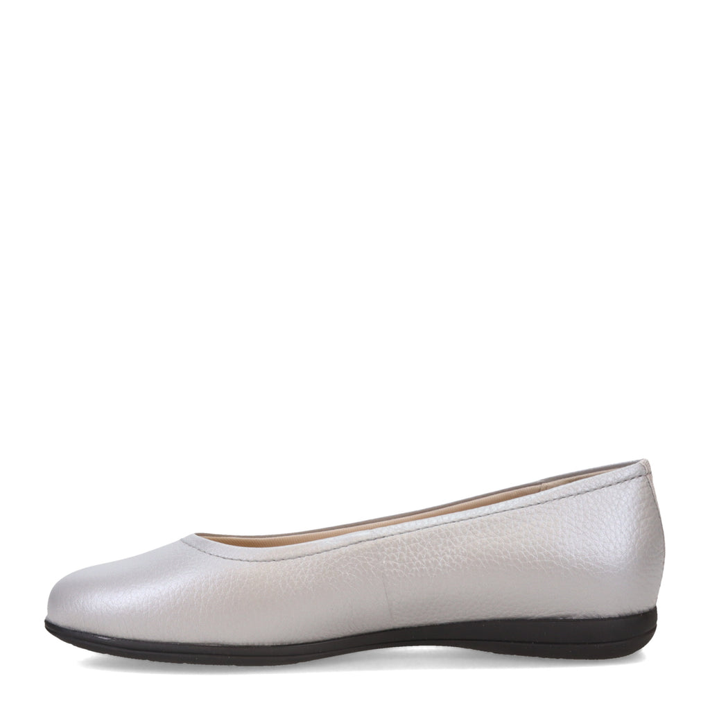 Women's Trotters Darcey Flat GREY T1904020