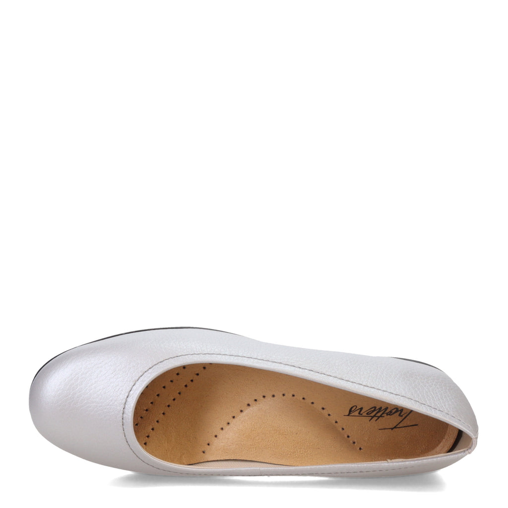Women's Trotters Darcey Flat GREY T1904020