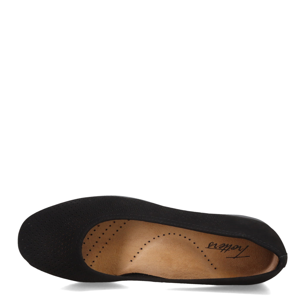 Women's Trotters Darcey Flat BLACK PERF T1904021