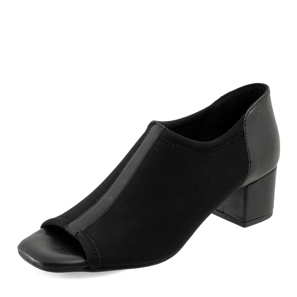 Women's Trotters Lennon Shootie BLACK T2609-001