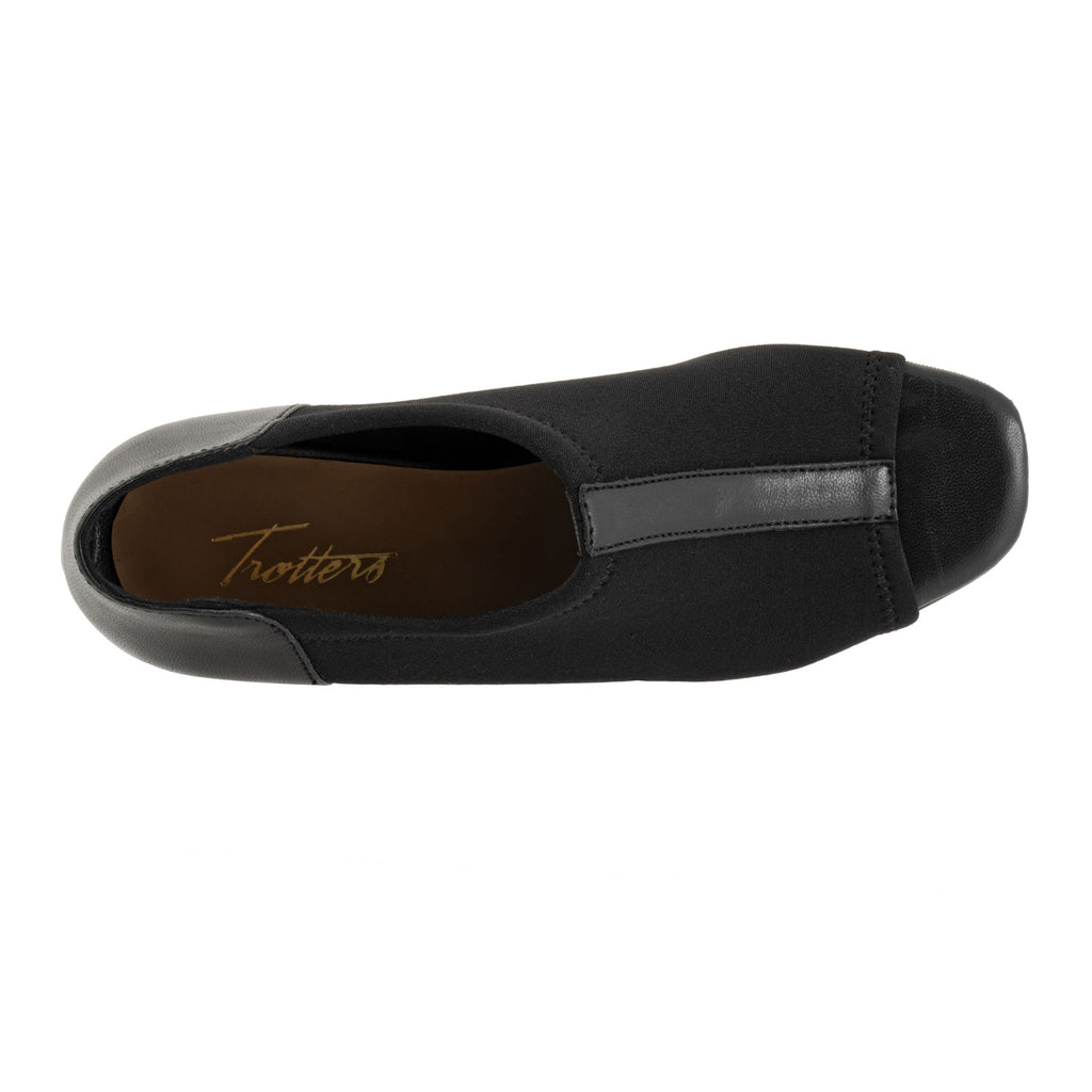 Women's Trotters Lennon Shootie BLACK T2609-001