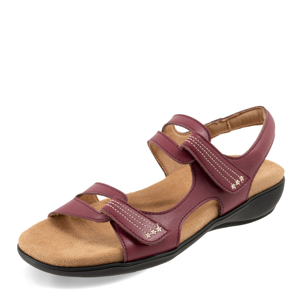Women's Trotters Katarina Sandal CHERRY T2626-640