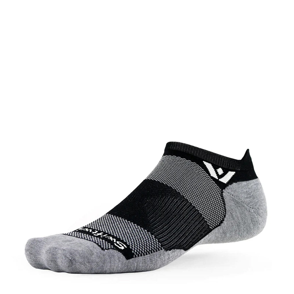 Swiftwick Maxus No Show Socks - 1 Pair BLACK ZN010TZ